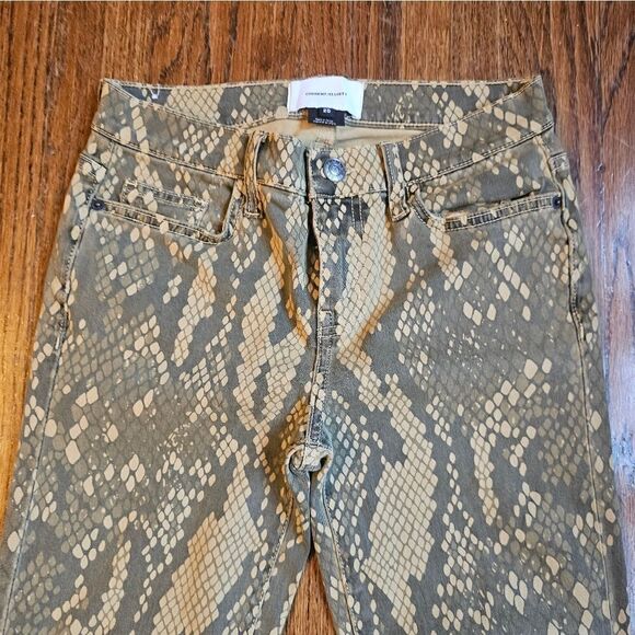 Current/Elliott snake skin looking ankle jeans sz 25 with 27" inseam. Excellent - Picture 5 of 7